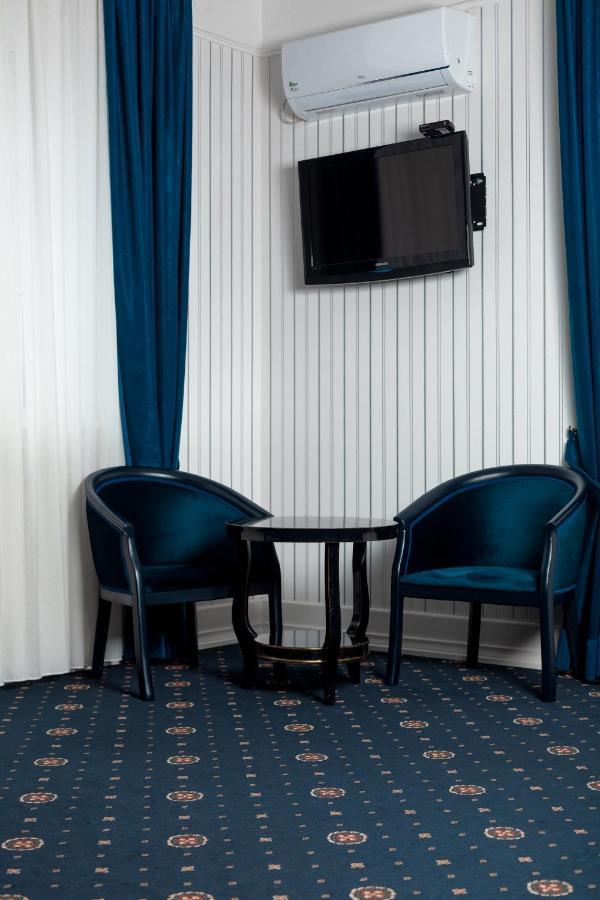 Hotel Aristocrat Czerniowce Zewnętrze zdjęcie