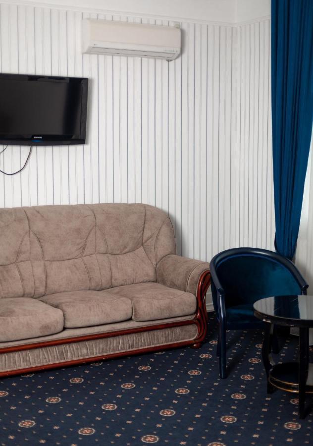 Hotel Aristocrat Czerniowce Zewnętrze zdjęcie