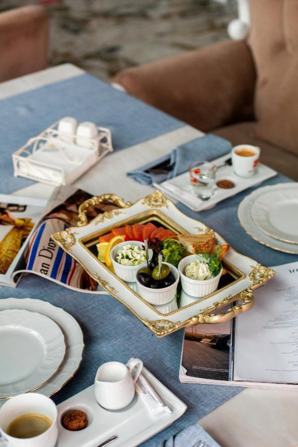 Hotel Aristocrat Czerniowce Zewnętrze zdjęcie
