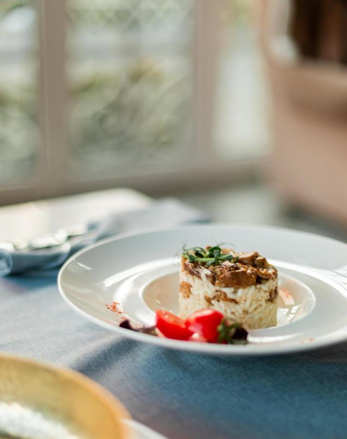 Hotel Aristocrat Czerniowce Zewnętrze zdjęcie
