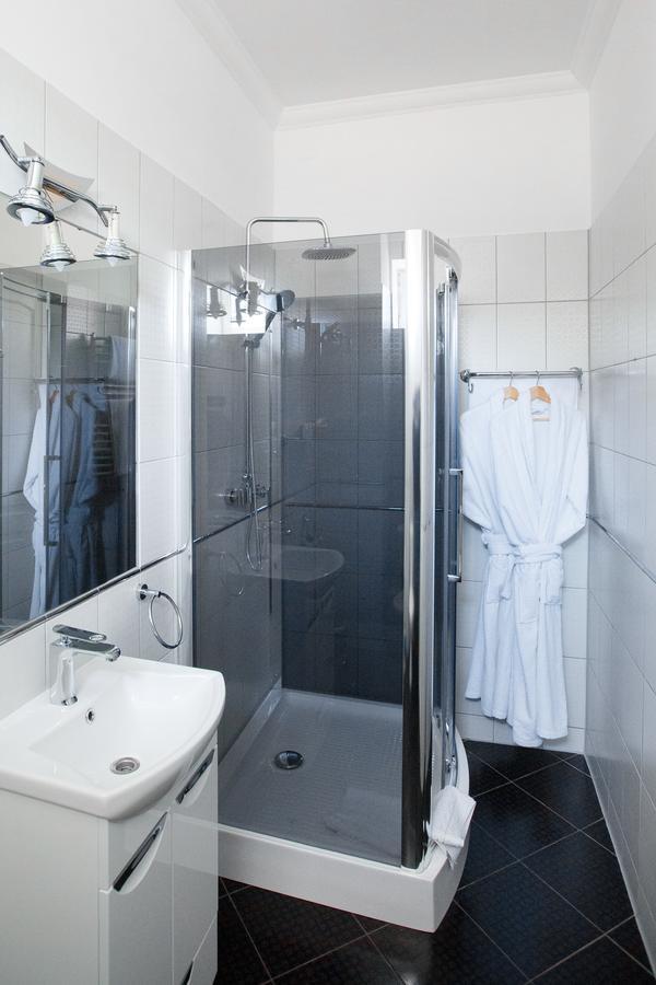 Hotel Aristocrat Czerniowce Zewnętrze zdjęcie
